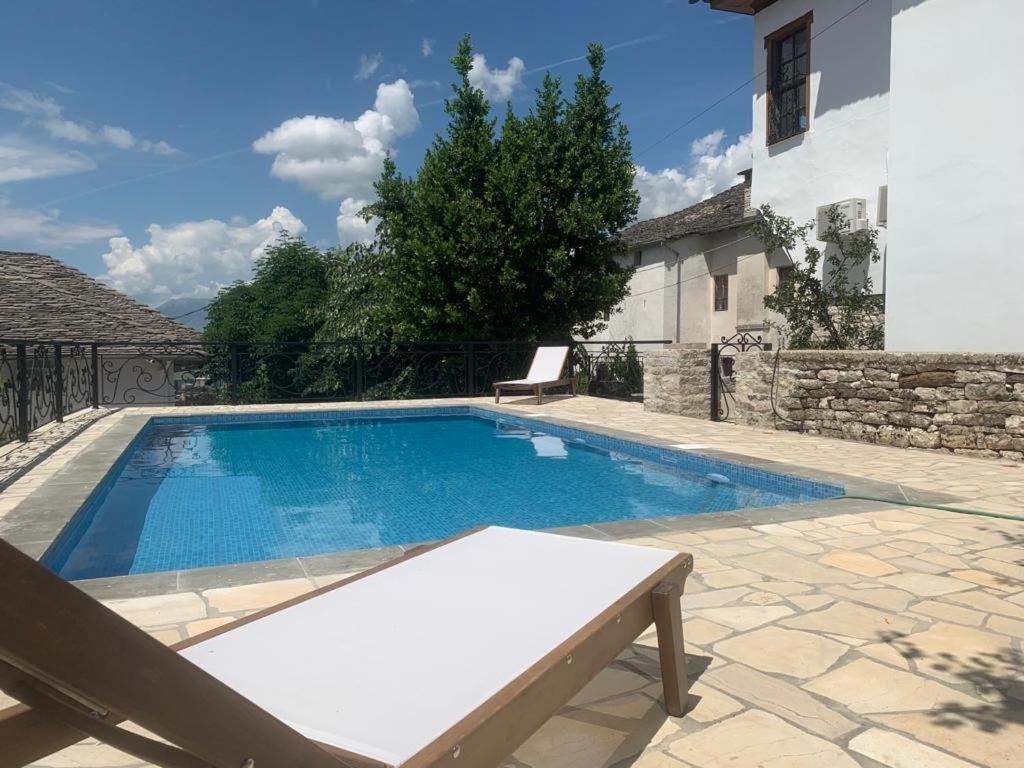 Hotel Gjirokastra Exteriér fotografie