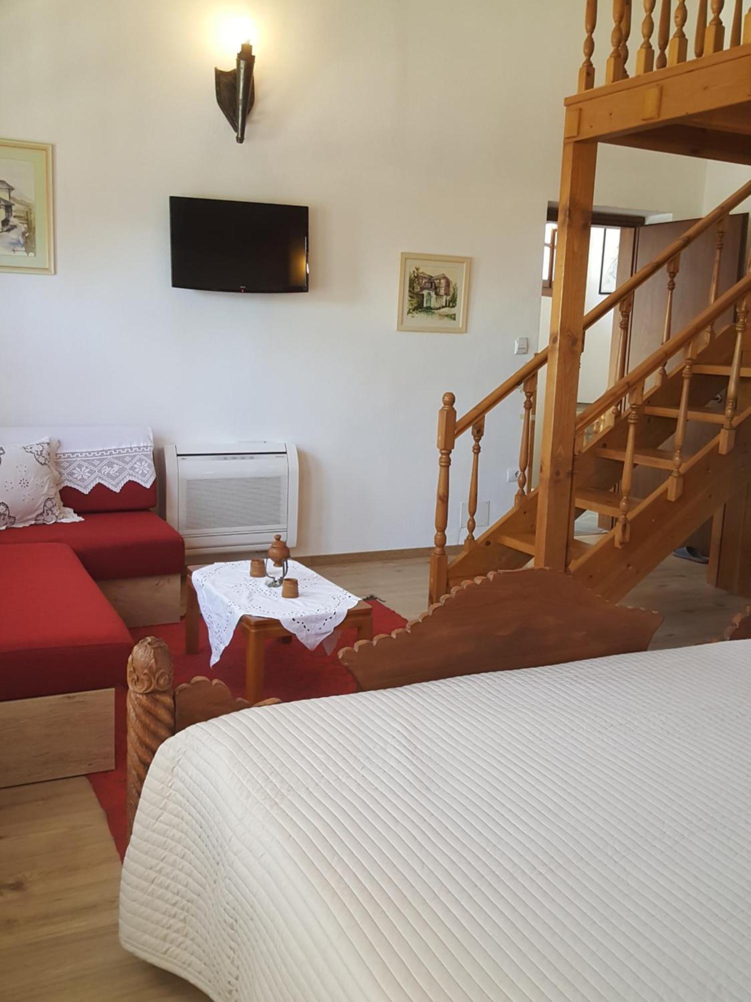 Hotel Gjirokastra Exteriér fotografie